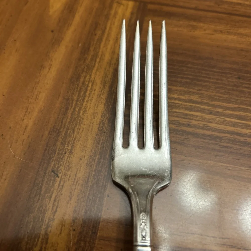 Vintage IS 1847 Rogers Bros‎ Ambassador Silver Plate Dinner Fork